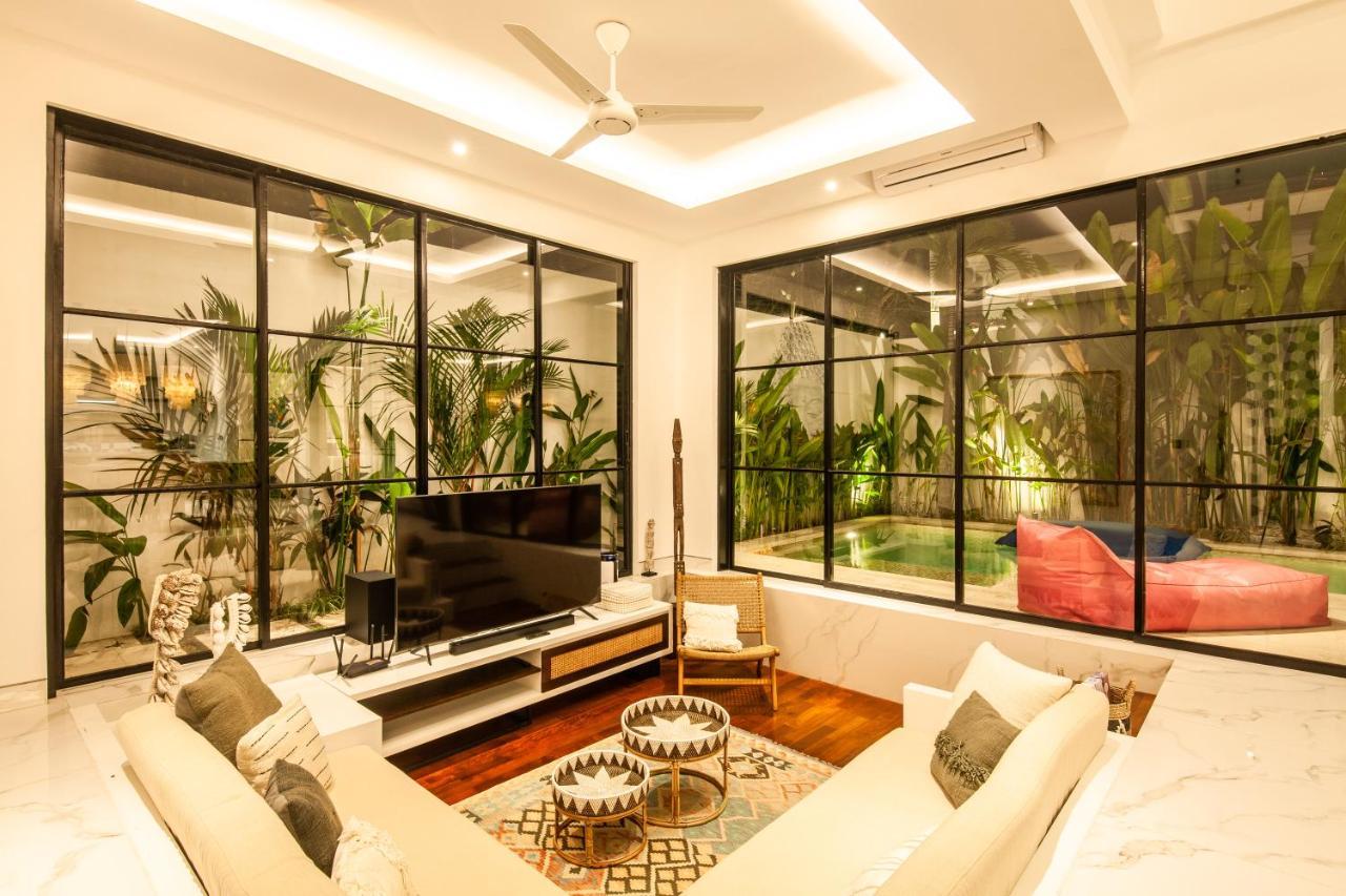 Luxury Villa Devina I Seminyak I Yoga & Gym Exterior photo