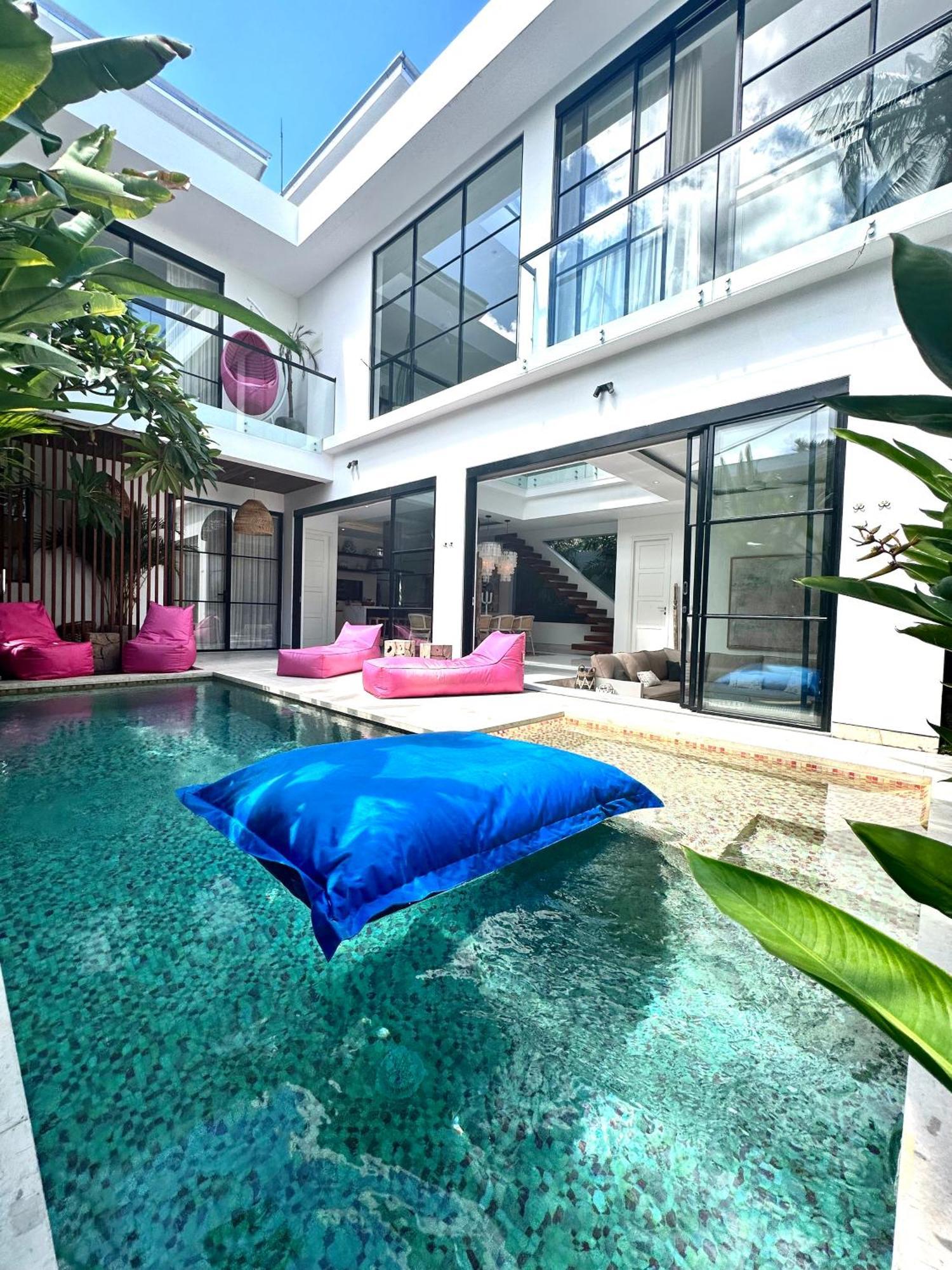 Luxury Villa Devina I Seminyak I Yoga & Gym Exterior photo